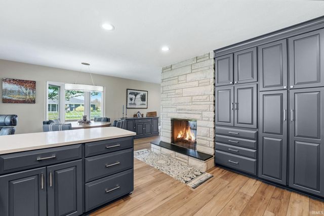 31 Fairlane Drive, Warsaw, IN 46580
