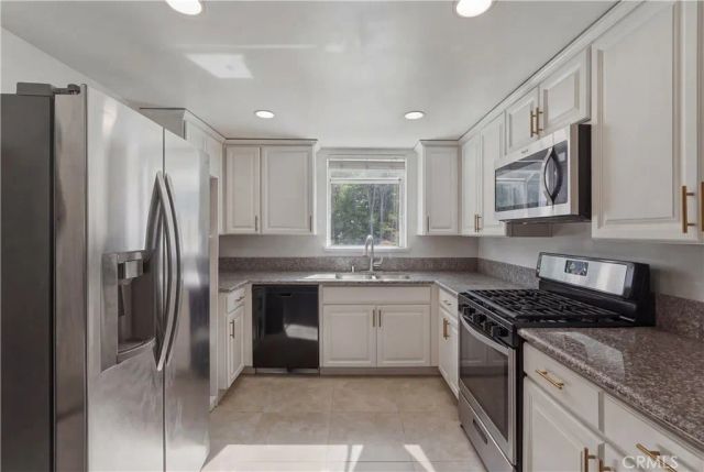 20362 Rue Crevier 605, Canyon Country, CA 91351