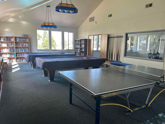 21117 Gary Dr 106, Hayward, CA 94546