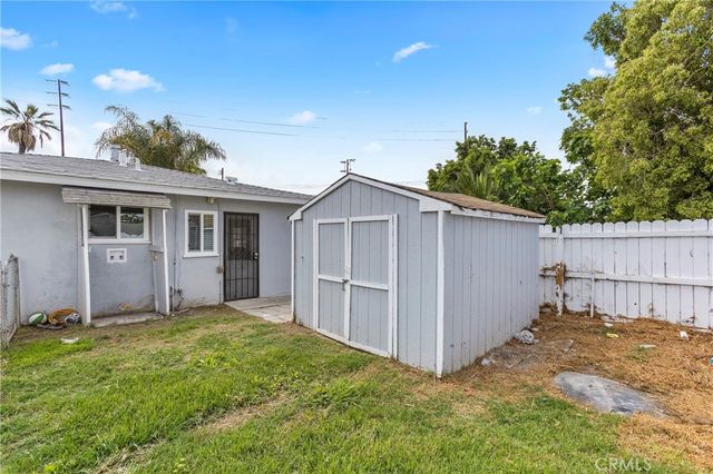 10327 Flora Vista Avenue, Bellflower, CA 90706