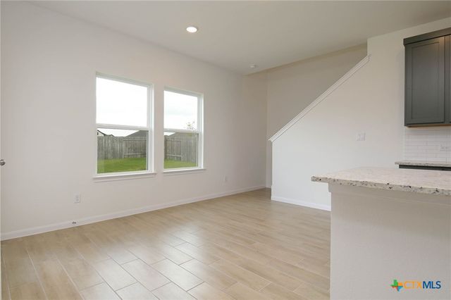 3704 Pin Oak Hills, Seguin, TX 78155