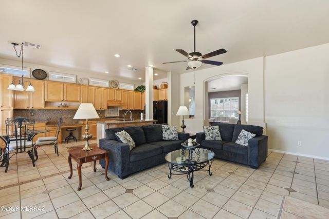 7693 W Sunlark Way, Tucson, AZ 85743