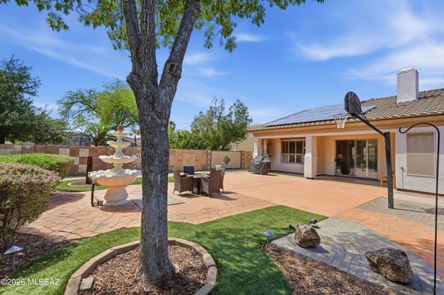 7693 W Sunlark Way, Tucson, AZ 85743