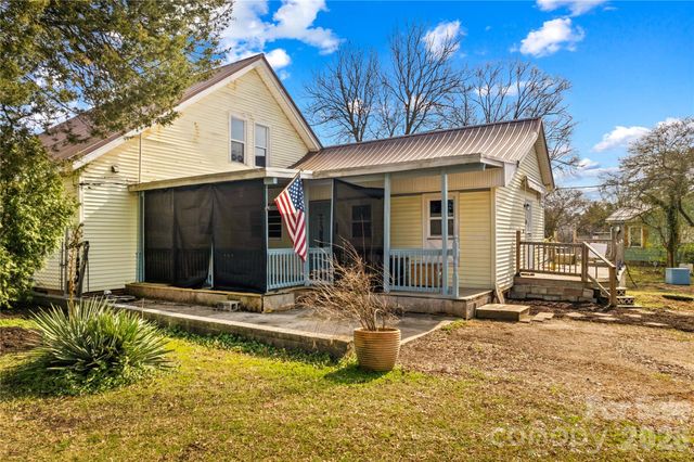 1022 Railroad Avenue, China Grove, NC 28023