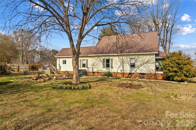 1022 Railroad Avenue, China Grove, NC 28023