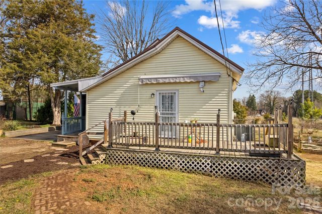 1022 Railroad Avenue, China Grove, NC 28023
