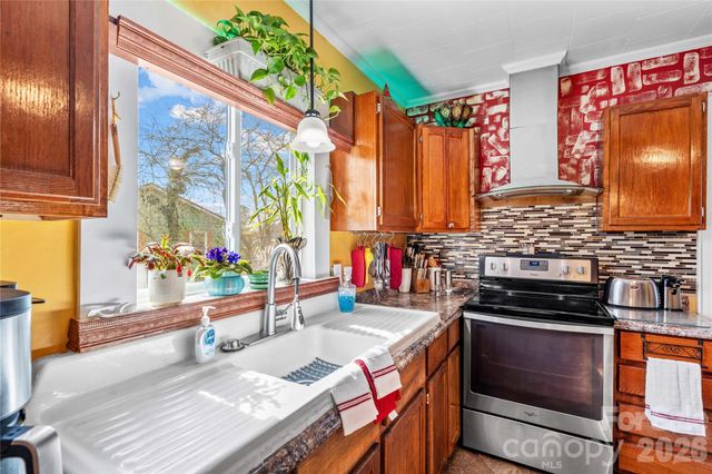 1022 Railroad Avenue, China Grove, NC 28023