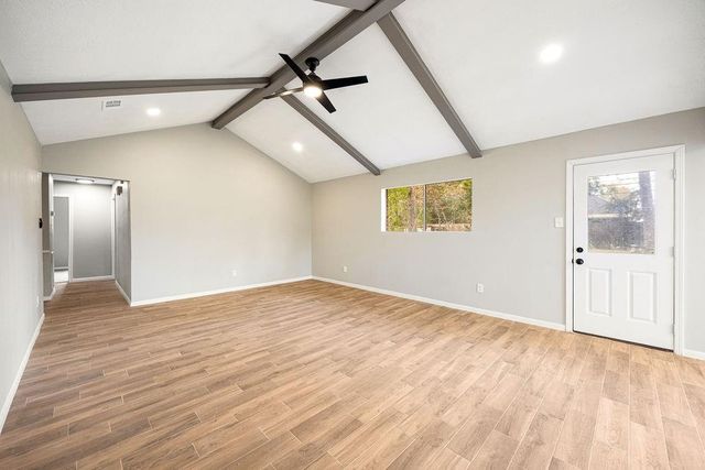 2114 Eagle Point Road, Crosby, TX 77532