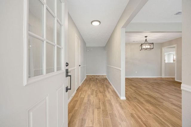 2114 Eagle Point Road, Crosby, TX 77532