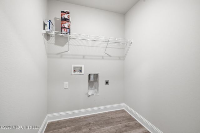 6587 Eastland Circle, Biloxi, MS 39532