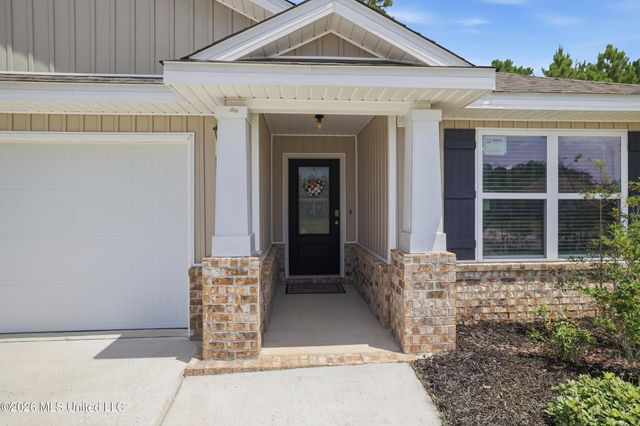 6587 Eastland Circle, Biloxi, MS 39532