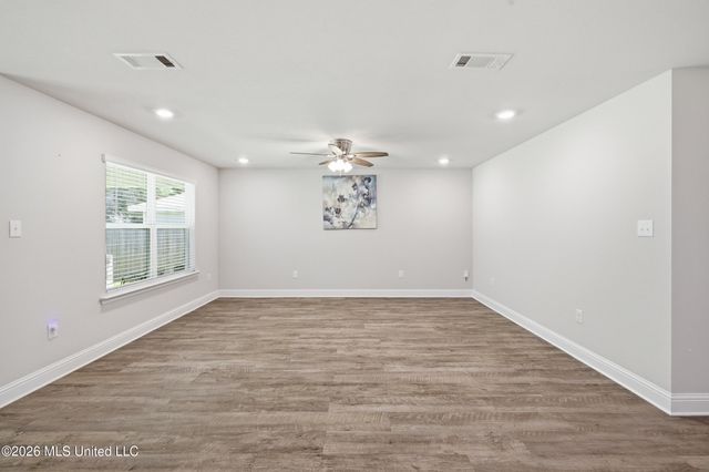 6587 Eastland Circle, Biloxi, MS 39532
