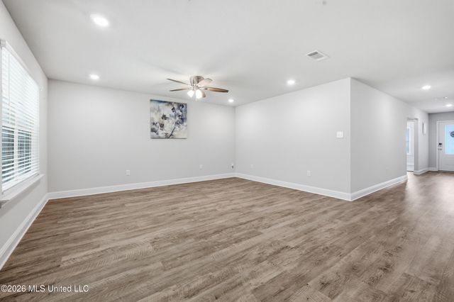 6587 Eastland Circle, Biloxi, MS 39532