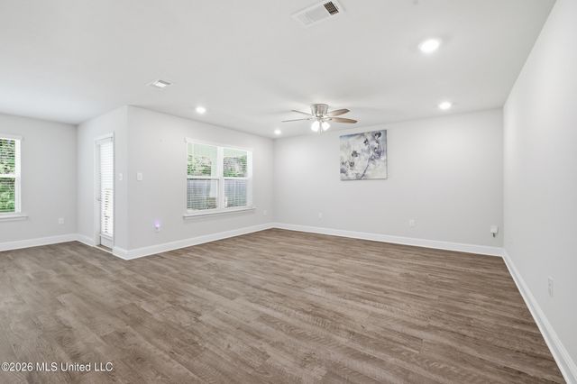 6587 Eastland Circle, Biloxi, MS 39532