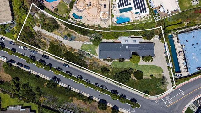 525 El Paseo Drive, Corona Del Mar, CA 92625