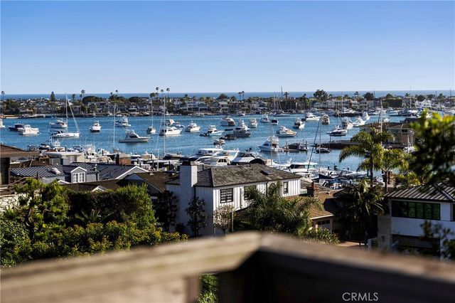525 El Paseo Drive, Corona Del Mar, CA 92625