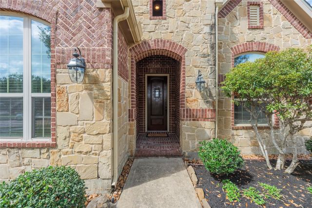 5811 Green Meadows Lane, Katy, TX 77493