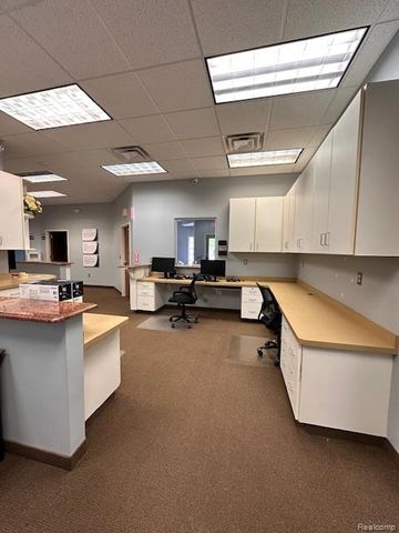 5084 VILLA LINDE Parkway 5, Flint, MI 48532