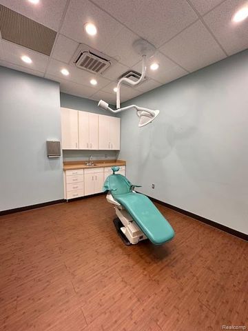 5084 VILLA LINDE Parkway 5, Flint, MI 48532