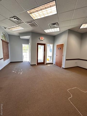 5084 VILLA LINDE Parkway 5, Flint, MI 48532