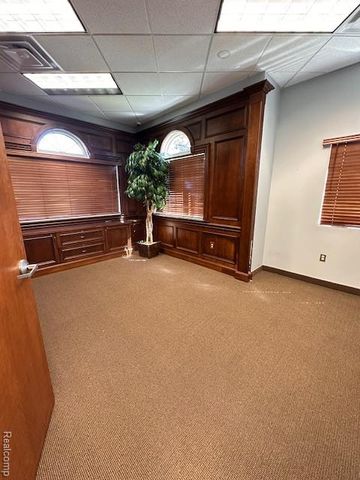 5084 VILLA LINDE Parkway 5, Flint, MI 48532