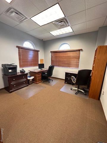 5084 VILLA LINDE Parkway 5, Flint, MI 48532