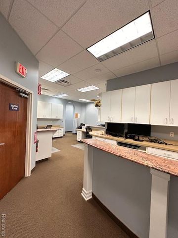 5084 VILLA LINDE Parkway 5, Flint, MI 48532