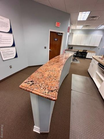 5084 VILLA LINDE Parkway 5, Flint, MI 48532