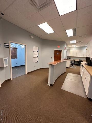 5084 VILLA LINDE Parkway 5, Flint, MI 48532