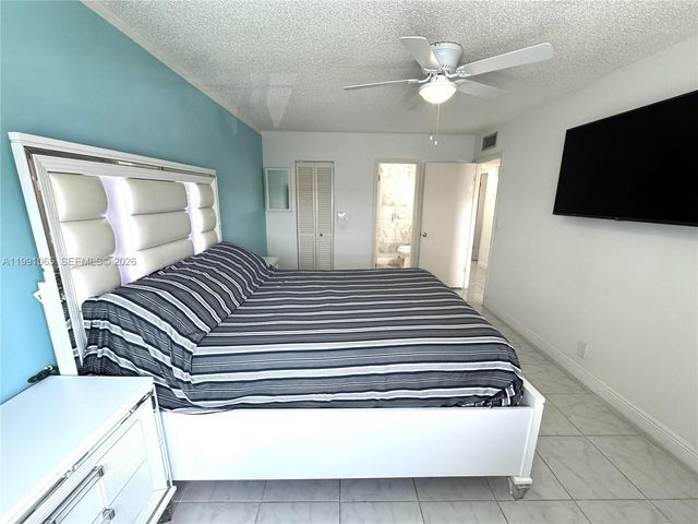 5300 Washington Street V407, Hollywood, FL 33021