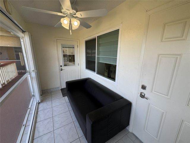 5300 Washington Street V407, Hollywood, FL 33021