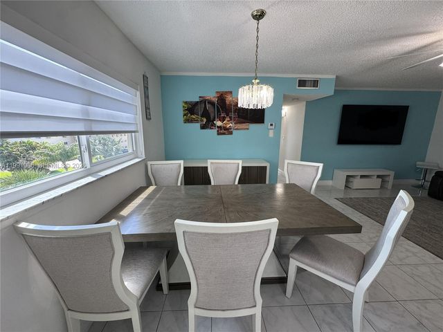 5300 Washington Street V407, Hollywood, FL 33021