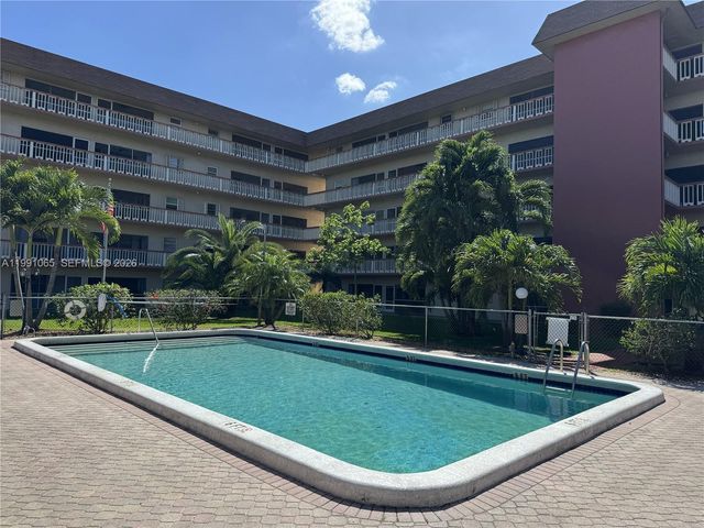 5300 Washington Street V407, Hollywood, FL 33021