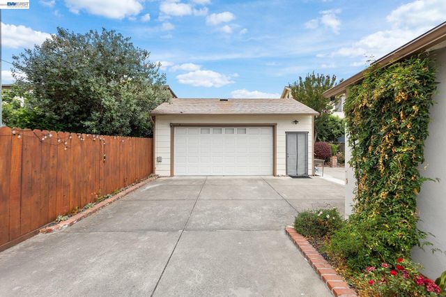 3270 Keith Ave, Castro Valley, CA 94546