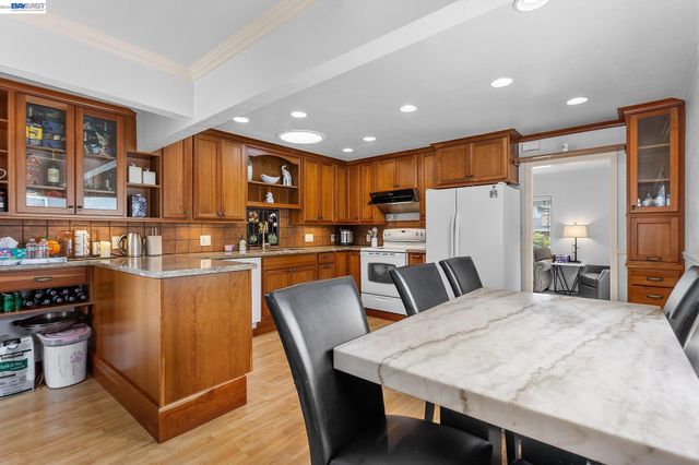 3270 Keith Ave, Castro Valley, CA 94546