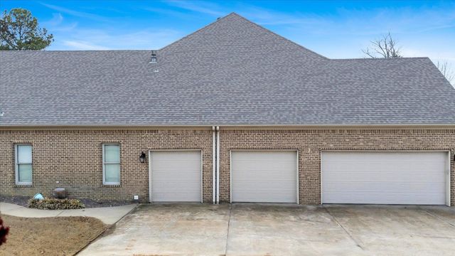 408 Huntcliff Drive, Jonesboro, AR 72404