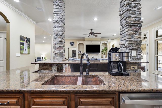 408 Huntcliff Drive, Jonesboro, AR 72404