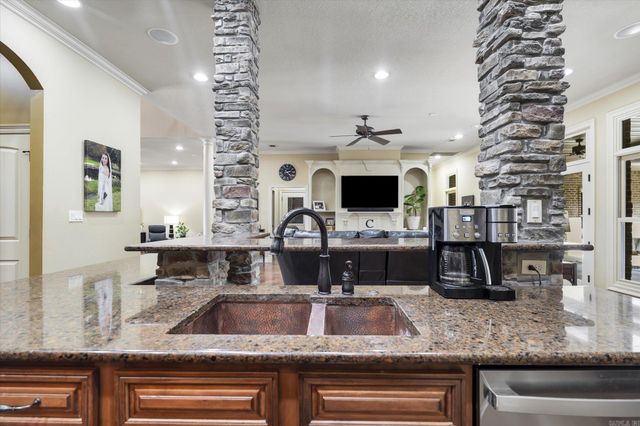 408 Huntcliff Drive, Jonesboro, AR 72404