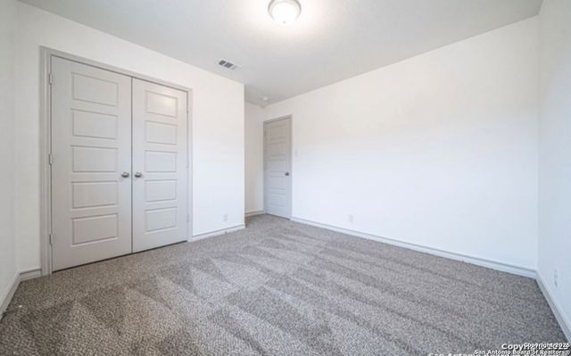 2085 Silver Oak Dr, San Antonio, TX 78213