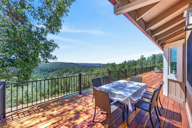 4820 Shooting Star Rd, Pollock Pines, CA 95726