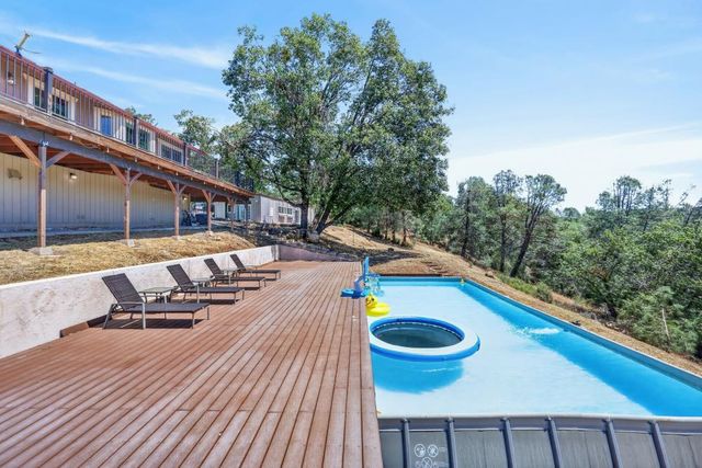4820 Shooting Star Rd, Pollock Pines, CA 95726