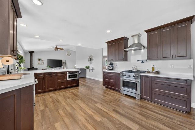 4820 Shooting Star Rd, Pollock Pines, CA 95726