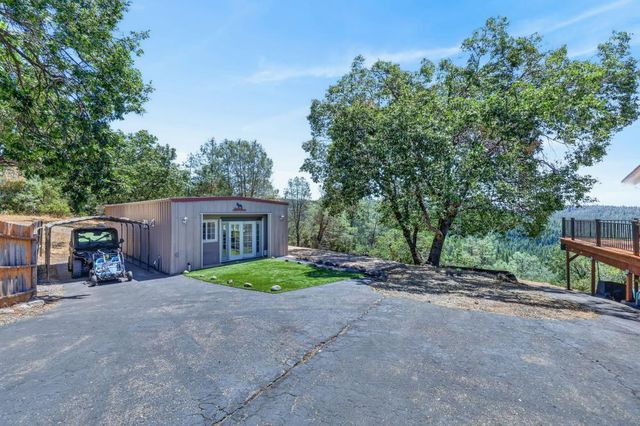 4820 Shooting Star Rd, Pollock Pines, CA 95726