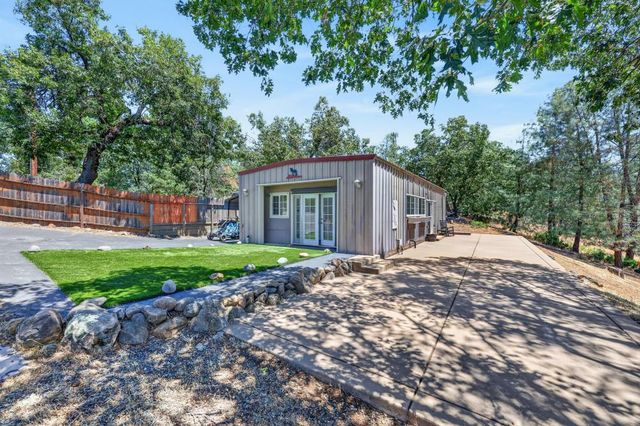 4820 Shooting Star Rd, Pollock Pines, CA 95726