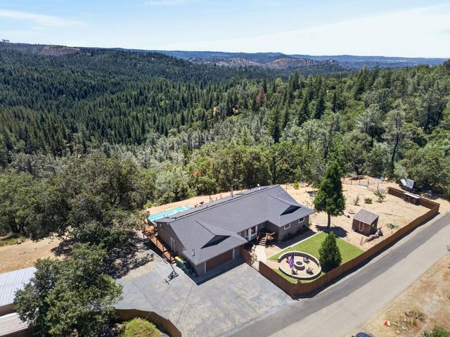 4820 Shooting Star Rd, Pollock Pines, CA 95726
