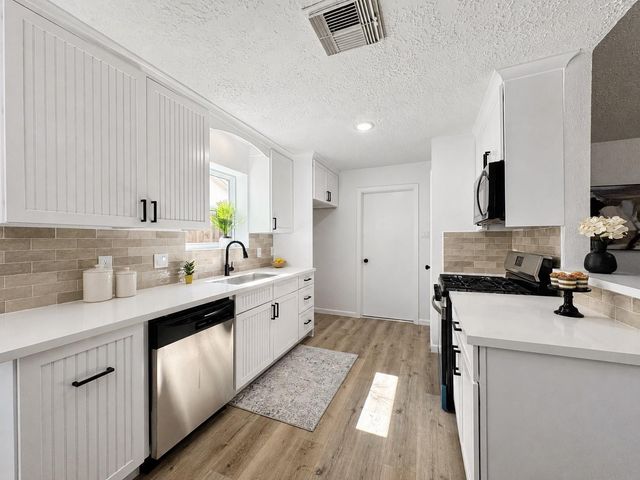 2703 Northern Drive, League City, TX 77573