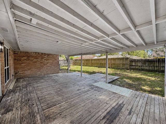 2703 Northern Drive, League City, TX 77573