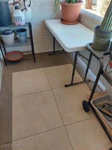 3425 East Russell Road 161, Las Vegas, NV 89120