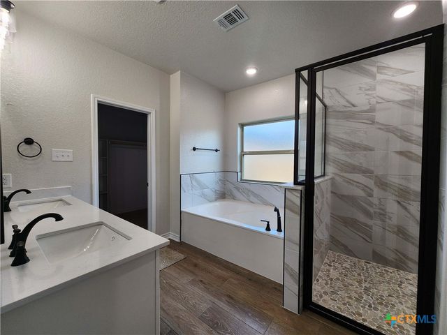 700 Golden Eagle Drive, Salado, TX 76571