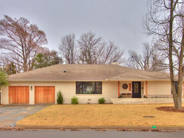 8900 Nichols Road, The Village, OK 73120